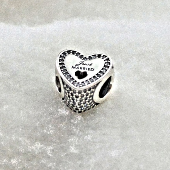 CLEARANCE!! Pandora Wedding Day Charm Just Married 14k Gold - Picture 4 of 4